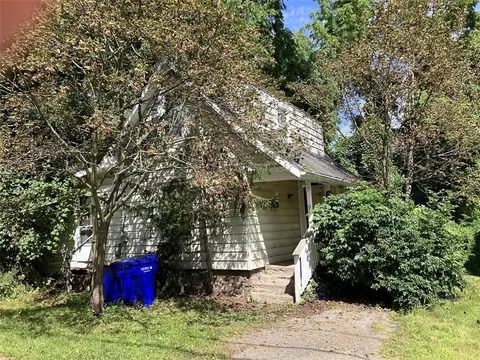 97 Lyman St, Sweden, NY 14420