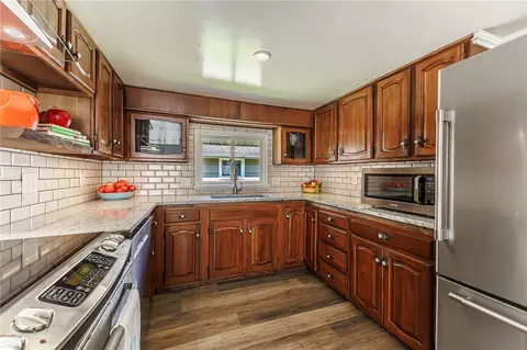 Kitchen - 17 Bateau Ter, Irondequoit, NY 14617 photo 3 of 3