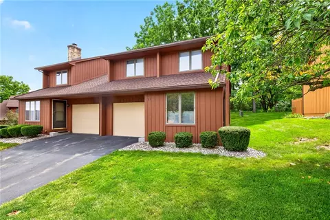 11 Spring Hl, Perinton, NY 14450