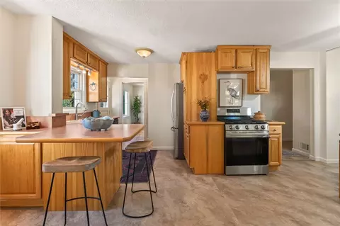 Kitchen - 6 Paladine Rd, Irondequoit, NY 14617 photo 2 of 5