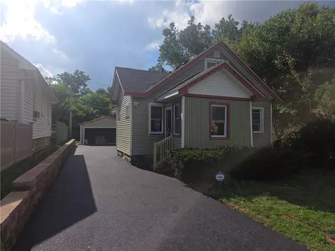 37 Glenora Dr, Greece, NY 14615