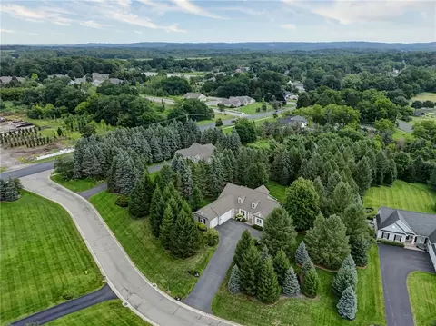 View/Area - 4 Pine Holw, Mendon, NY 14506 photo 2 of 2