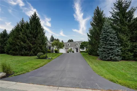 Exterior - 4 Pine Holw, Mendon, NY 14506 photo 7 of 7