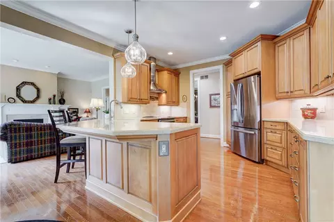 Kitchen - 4 Pine Holw, Mendon, NY 14506 photo 2 of 6