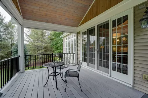 Exterior - 4 Pine Holw, Mendon, NY 14506 photo 3 of 7