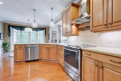 Kitchen - 4 Pine Holw, Mendon, NY 14506 photo 4 of 6