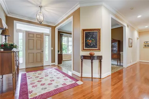 Entry Way - 4 Pine Holw, Mendon, NY 14506 photo 1 of 4