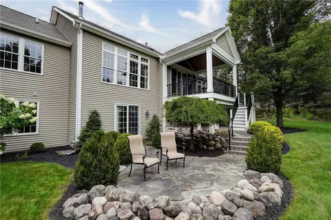 Exterior - 4 Pine Holw, Mendon, NY 14506 photo 5 of 7
