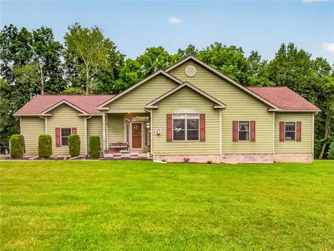 6557 Florence Ln, Livonia, NY 14487