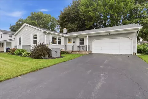 168 Carmas Dr, Greece, NY 14626
