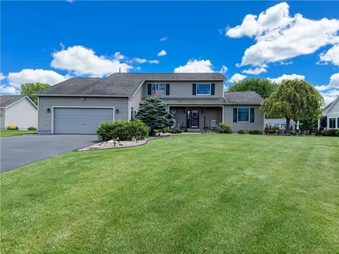 14 Brae Ridge Rd, Owasco, NY 13021