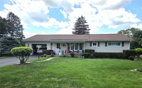 121 Acorn Dr, Horseheads, NY 14845