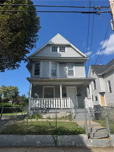 134 Lewis St, Rochester, NY 14605