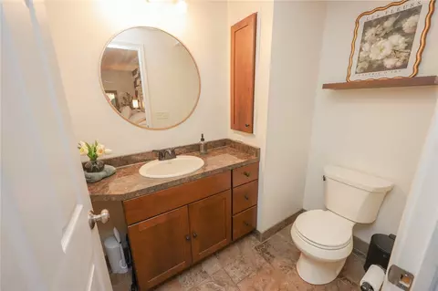 Bath - 166 Nob Hl, Irondequoit, NY 14617 photo 2 of 5