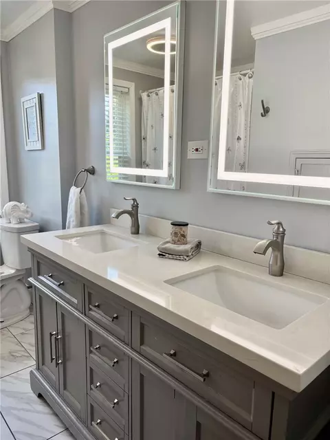 Bath - 166 Nob Hl, Irondequoit, NY 14617 photo 4 of 5
