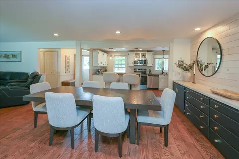 Dining - 166 Nob Hl, Irondequoit, NY 14617 photo 1 of 1