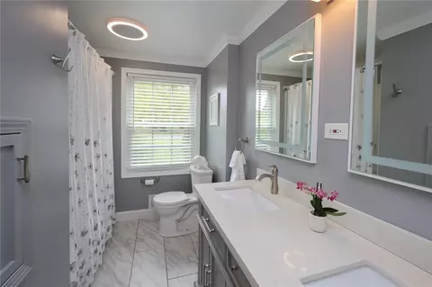 Bath - 166 Nob Hl, Irondequoit, NY 14617 photo 3 of 5