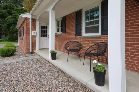 Exterior - 166 Nob Hl, Irondequoit, NY 14617 photo 2 of 8
