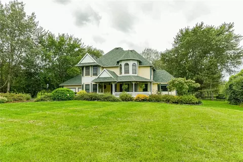 877 Gallup Rd, Spencerport, NY 14559