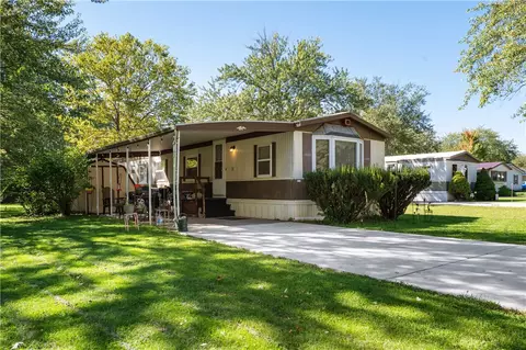 68 Heritage Ests, Gaines, NY 14411