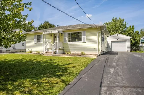 4 Dewey Ave, Batavia, NY 14020