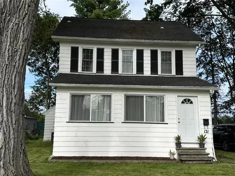 121 Brooklawn Dr, Rochester, NY 14618