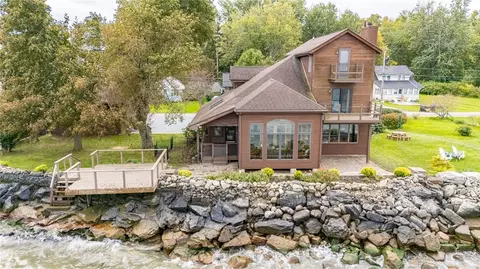 40 E Wautoma Beach Rd, Parma, NY 14468