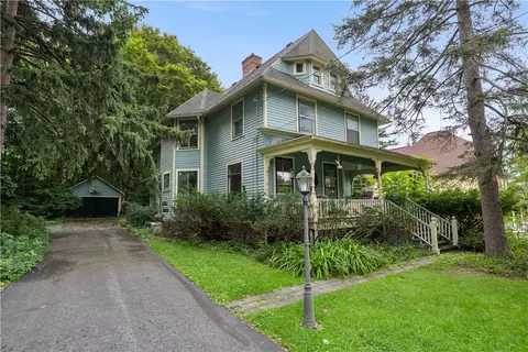 78 Center St, Geneseo, NY 14454