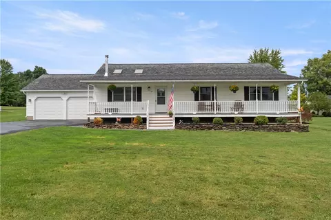 10 Melodee Ln, Nunda, NY 14517