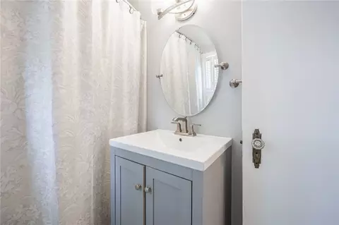 Bath - 49 Yorkshire Rd, Irondequoit, NY 14609 photo 3 of 4