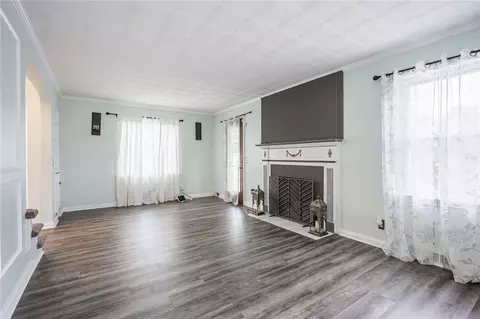 Living - 49 Yorkshire Rd, Irondequoit, NY 14609 photo 2 of 4