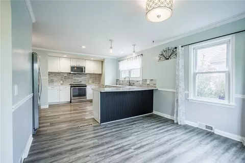Kitchen - 49 Yorkshire Rd, Irondequoit, NY 14609 photo 3 of 6