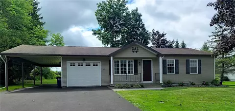 2706 Forest Hill Dr, Fleming, NY 13021