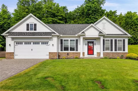 7 Rothbury Cir, Victor, NY 14564