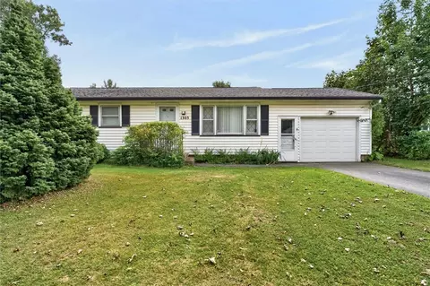 1305 Weiland Rd, Greece, NY 14626