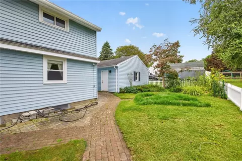 Exterior - 1070 Shoemaker Rd, Webster, NY 14580 photo 7 of 8