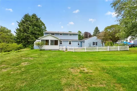 Exterior - 1070 Shoemaker Rd, Webster, NY 14580 photo 3 of 8