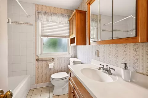 Bath - 1070 Shoemaker Rd, Webster, NY 14580 photo 1 of 1