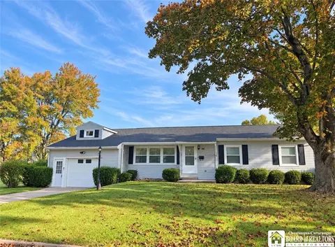 54 Delevan Ave, Jamestown, NY 14701