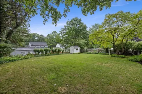Exterior - 16 Oakcrest Dr, Irondequoit, NY 14617 photo 7 of 15