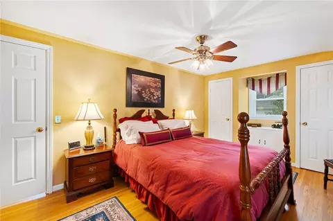 Bedroom - 16 Oakcrest Dr, Irondequoit, NY 14617 photo 1 of 3