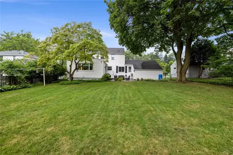 Exterior - 16 Oakcrest Dr, Irondequoit, NY 14617 photo 12 of 15