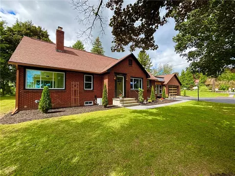 533 Gillett Rd, Ogden, NY 14559