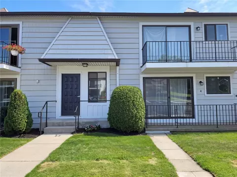 22 High Gate Trl #4, Perinton, NY 14450