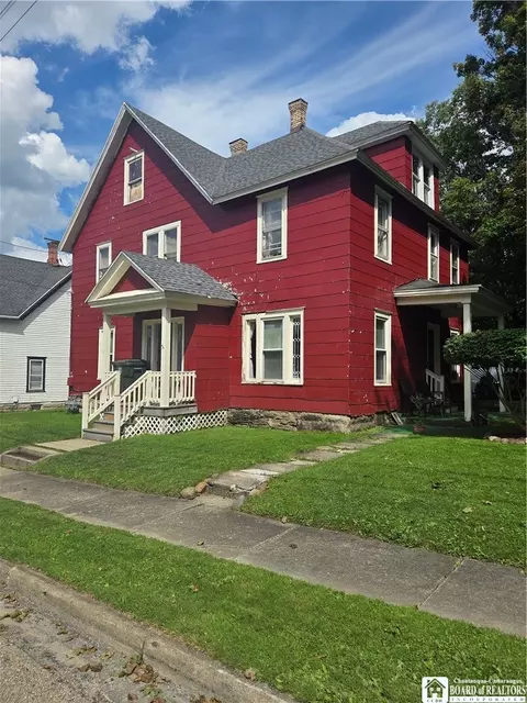 21 Terrace Pl, Jamestown, NY 14701