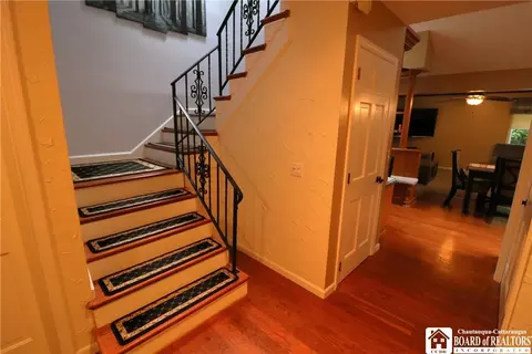 Entry Way - 9 Stewart Ave, Hanover, NY 14136 photo 2 of 7