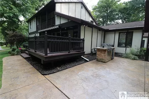 Exterior - 9 Stewart Ave, Hanover, NY 14136 photo 5 of 14