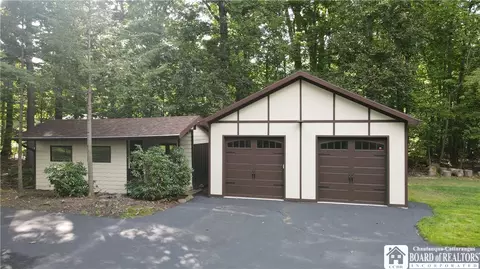 Exterior - 9 Stewart Ave, Hanover, NY 14136 photo 11 of 14