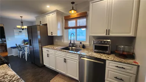 Kitchen - 48 Belview Dr, Irondequoit, NY 14609 photo 2 of 3
