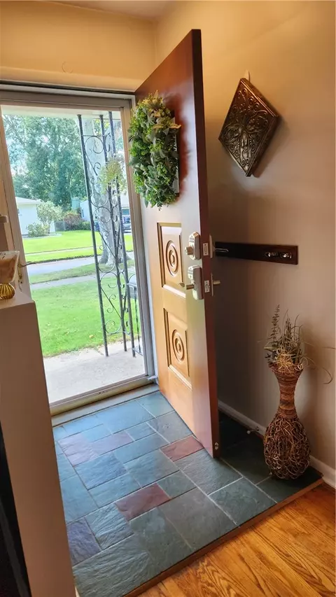 Entry Way - 48 Belview Dr, Irondequoit, NY 14609 photo 1 of 5